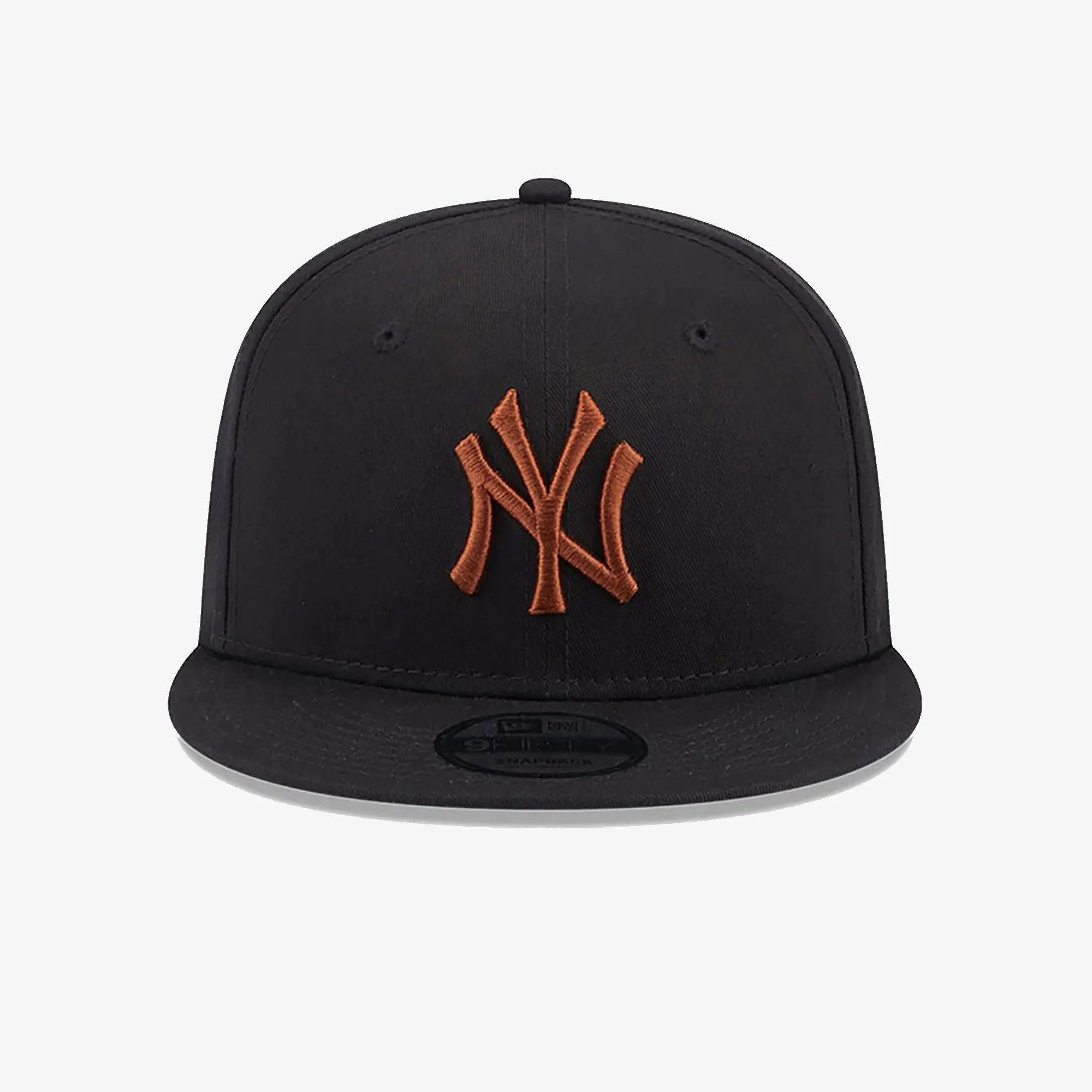 New Era | NEW YORK YANKEES LEAGUE ESSENTIAL BLACK 9FIFTY SNAPBACK CAP  { BLACK